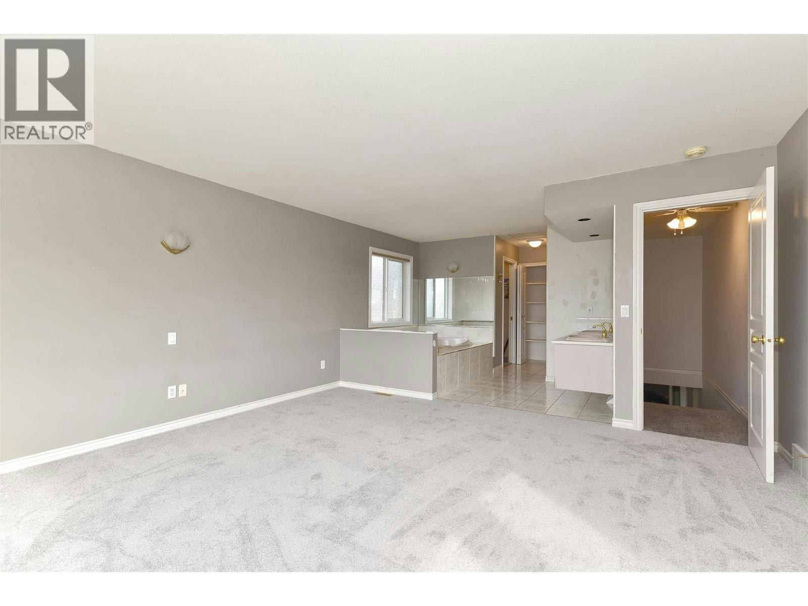 1412 Lawrence Avenue, Kelowna, BC, V1Y 6M8 - 13