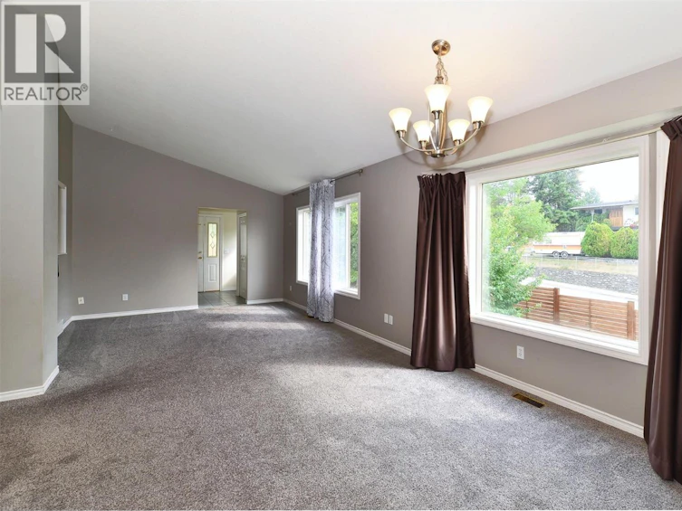 1412 Lawrence Avenue, Kelowna, BC, V1Y 6M8 - 4