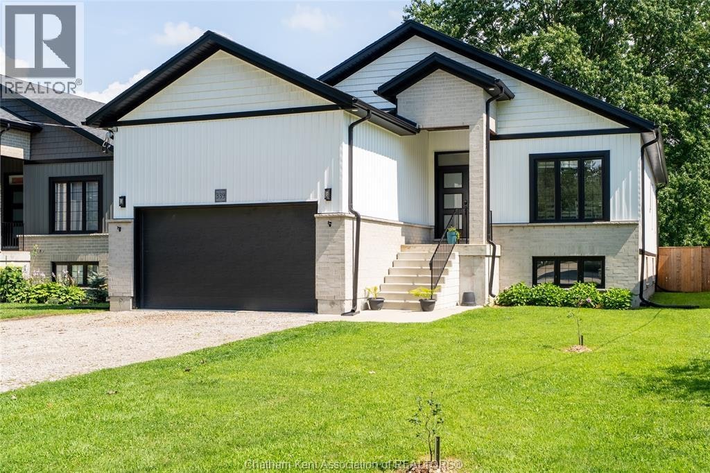 339 Oak Street West, Chatham-Kent, ON, N0P 1C0