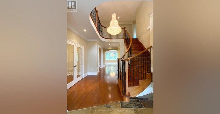 3385 Liptay Avenue, Oakville, ON, L6M 0M8 - 8