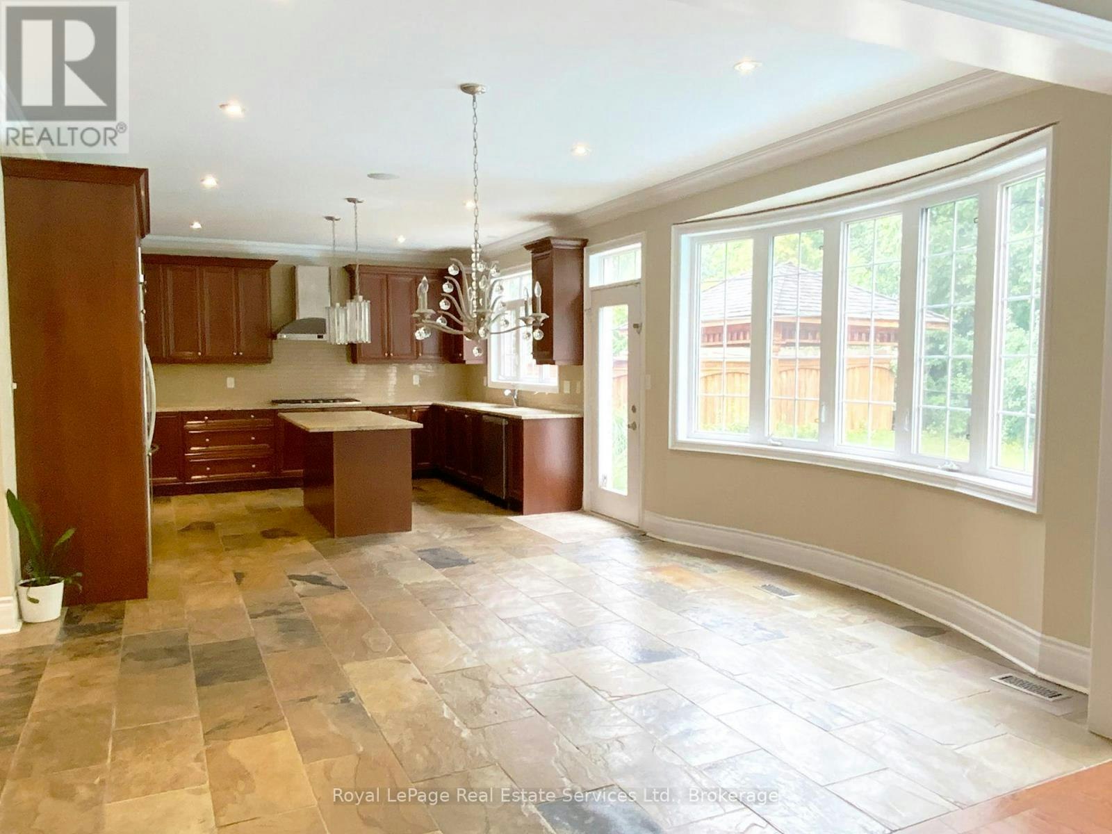 3385 Liptay Avenue, Oakville, ON, L6M 0M8 - 14
