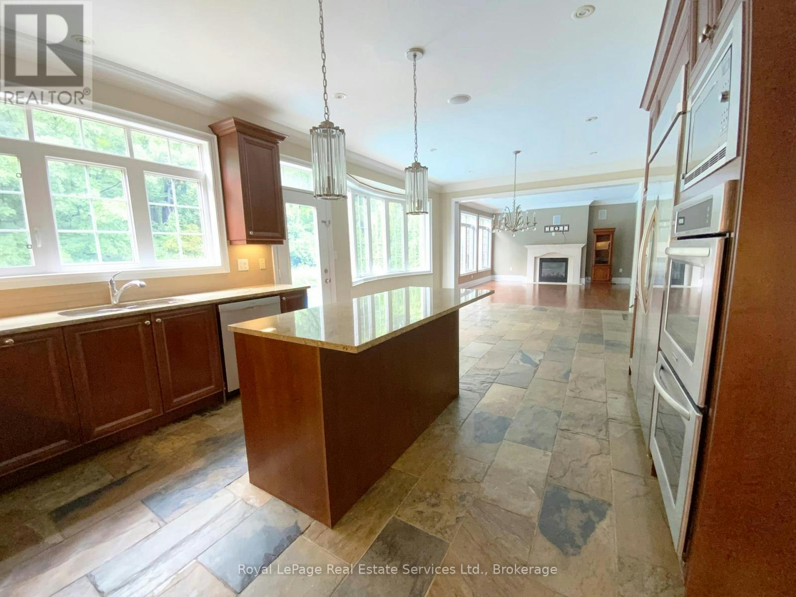 3385 Liptay Avenue, Oakville, ON, L6M 0M8 - 18