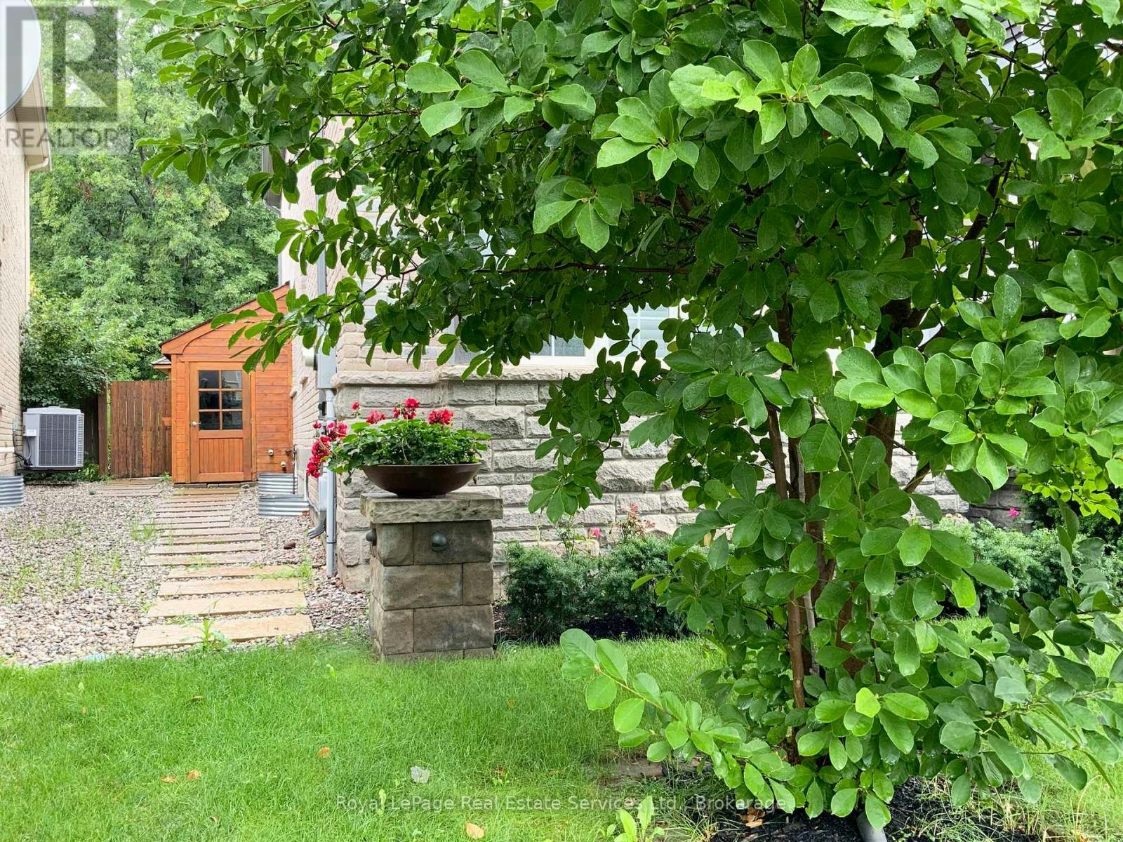 3385 Liptay Avenue, Oakville, ON, L6M 0M8 - 4