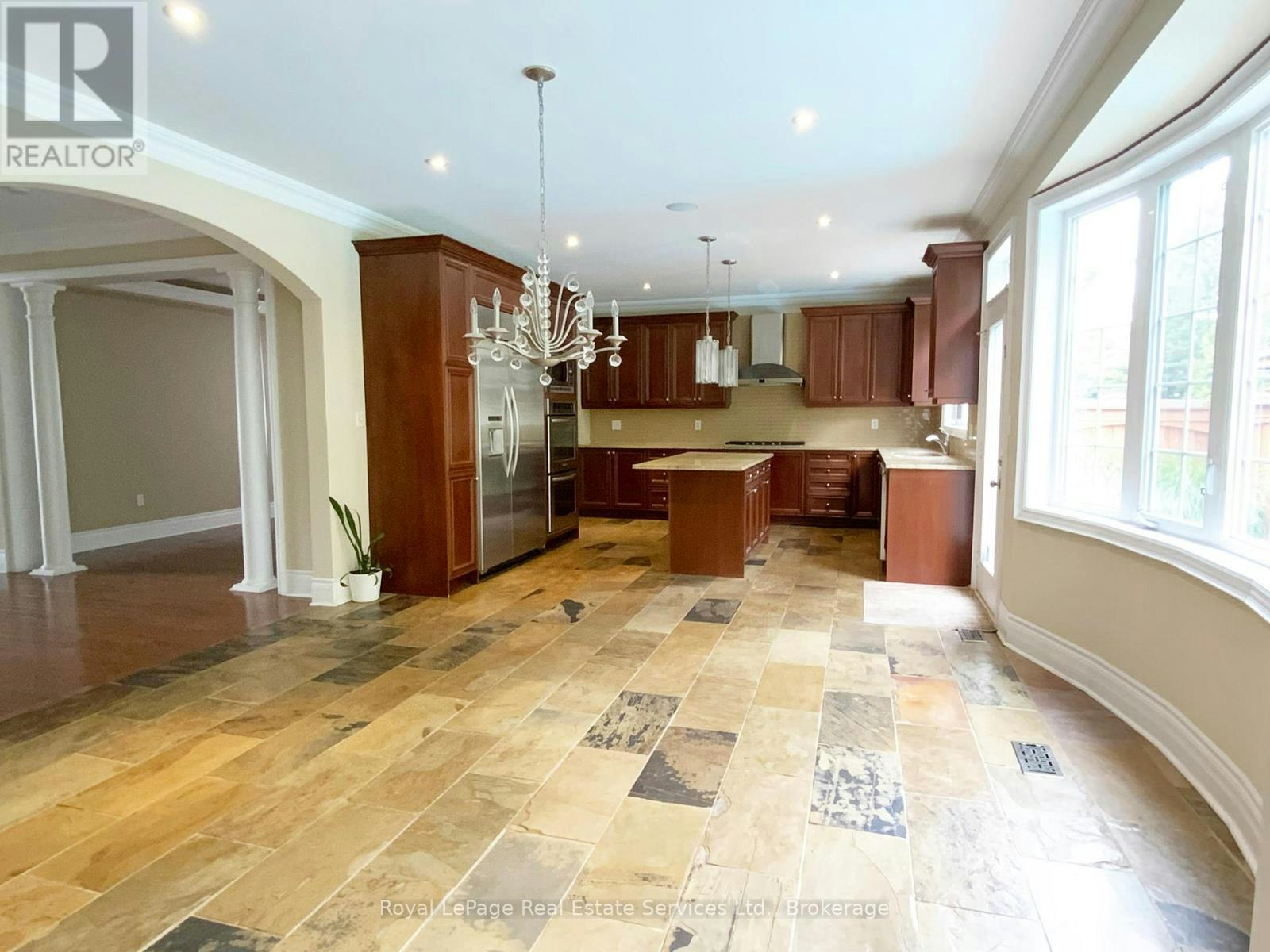 3385 Liptay Avenue, Oakville, ON, L6M 0M8 - 13