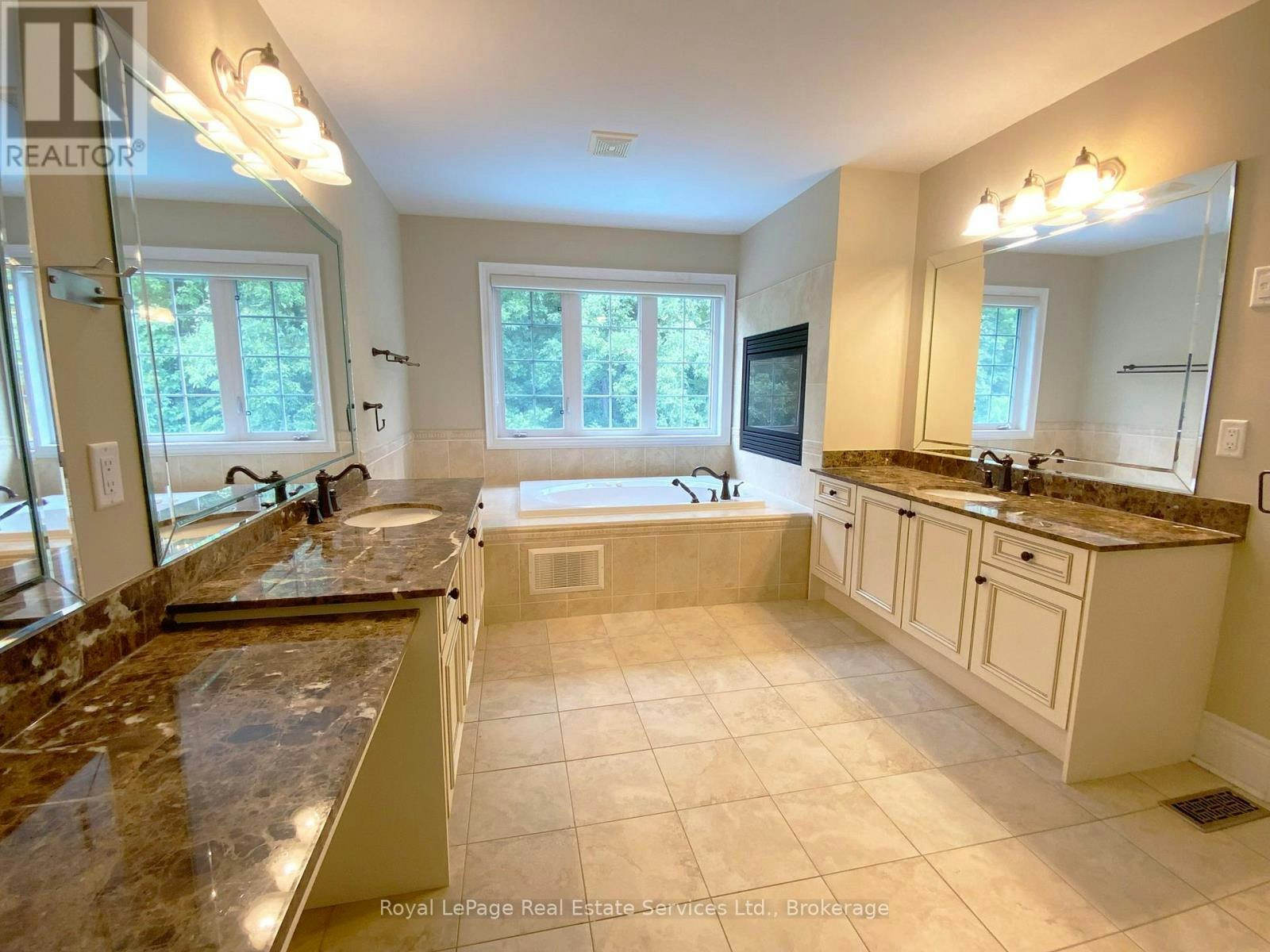 3385 Liptay Avenue, Oakville, ON, L6M 0M8 - 24