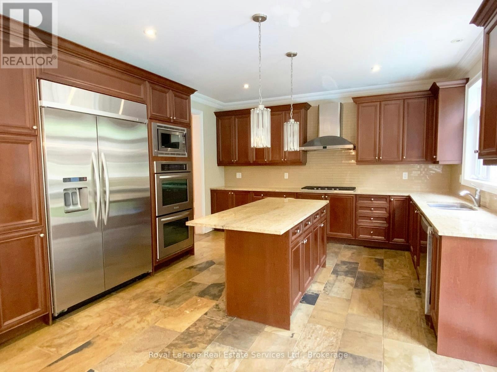 3385 Liptay Avenue, Oakville, ON, L6M 0M8 - 15