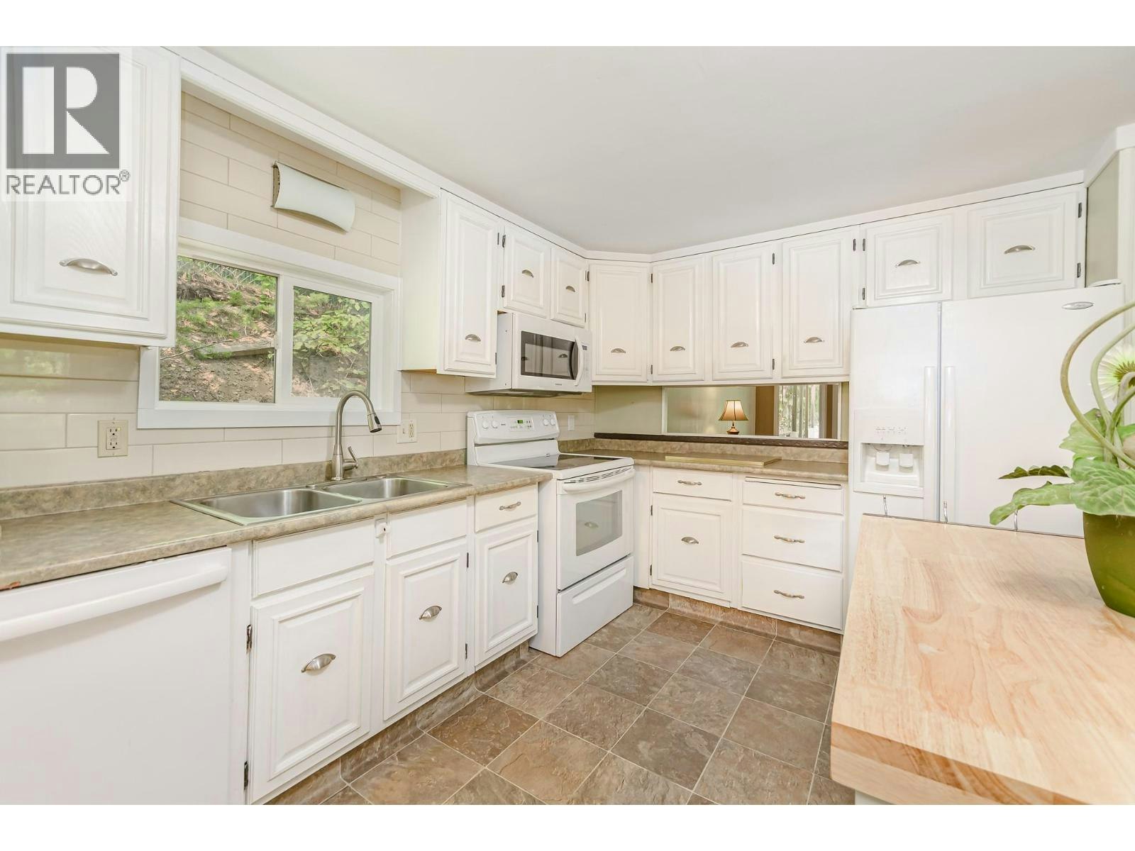 8-2036 Solsqua Sicamous Road - 3