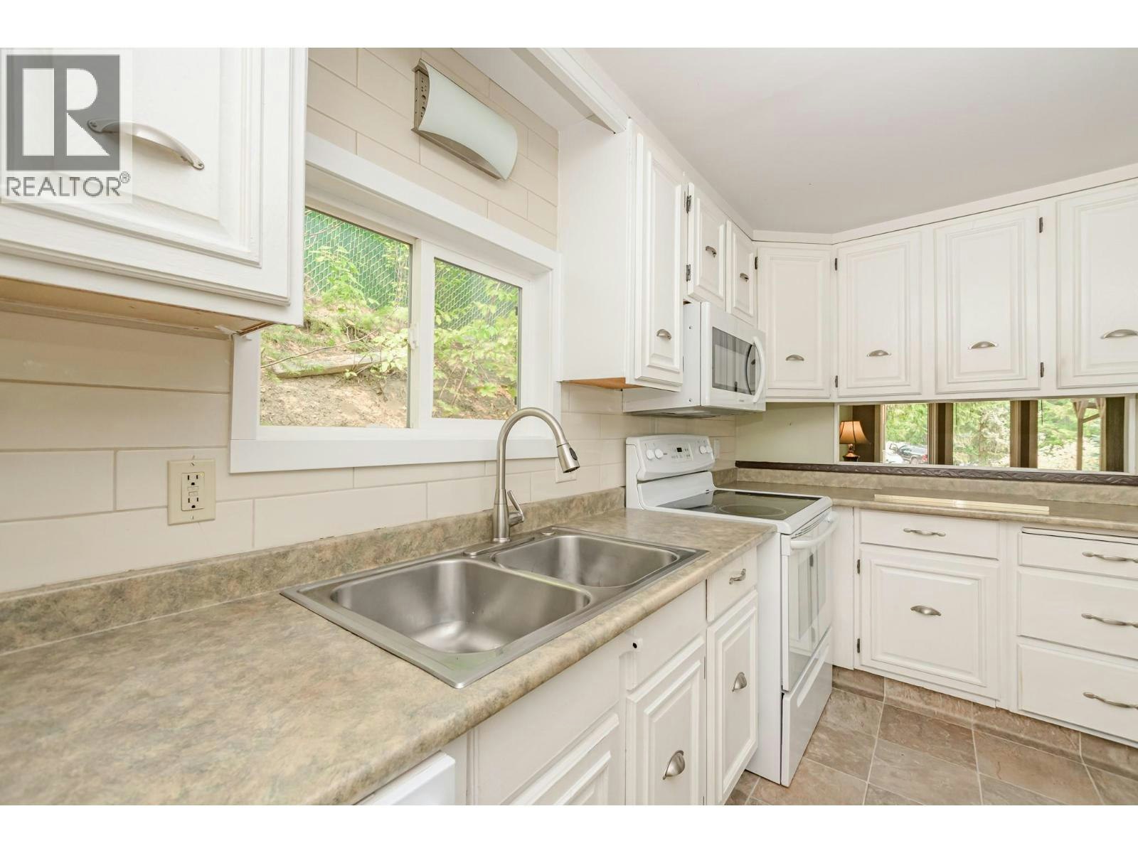 8-2036 Solsqua Sicamous Road - 2