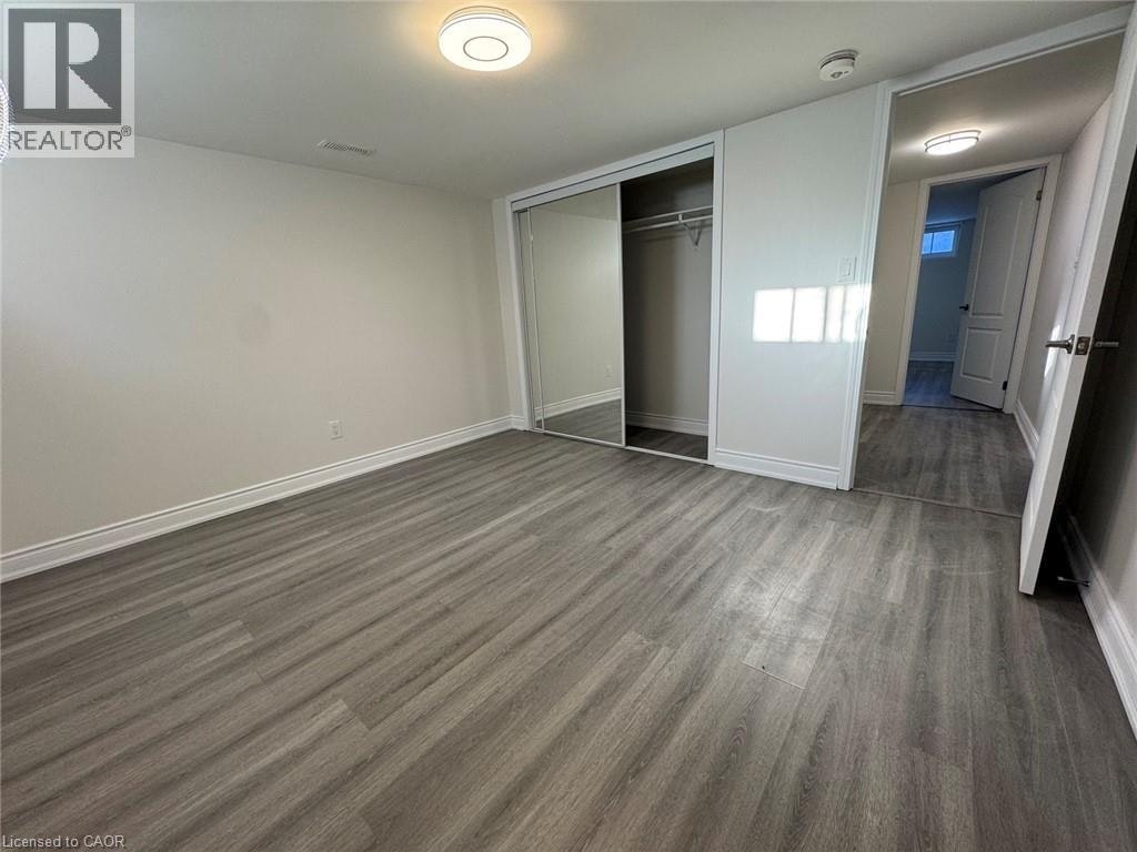 Lower-15 Pinecrest Drive, Kitchener, ON, N2A 2G7 - 4