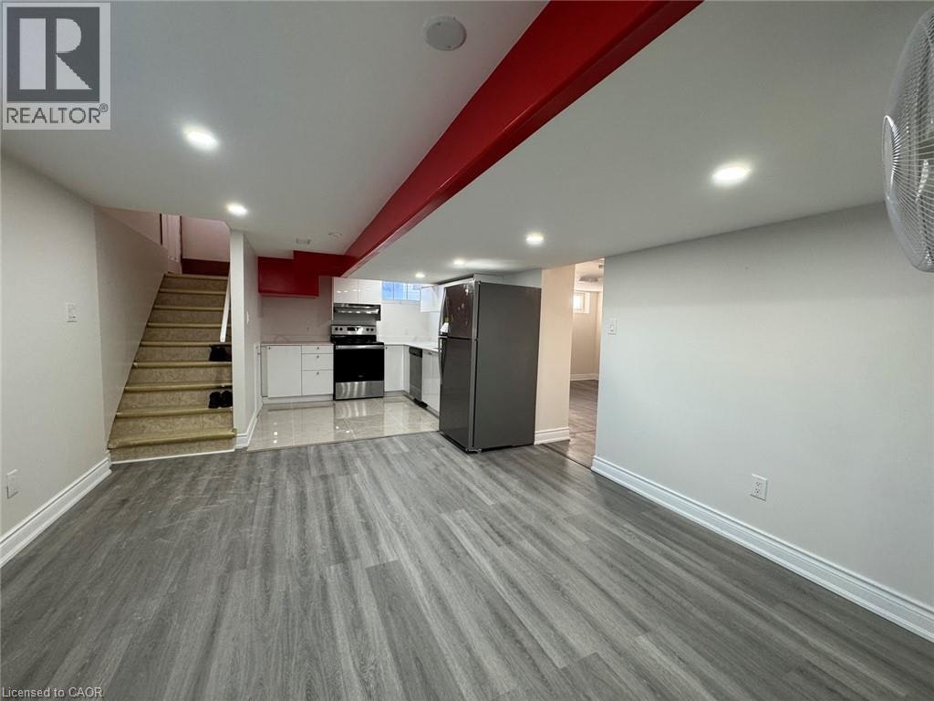 Lower-15 Pinecrest Drive, Kitchener, ON, N2A 2G7 - 3