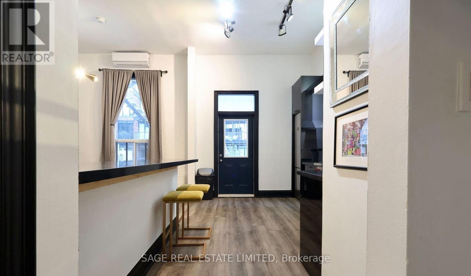2-631 Queen Street W, Toronto, ON, M5V 2B7 - 8