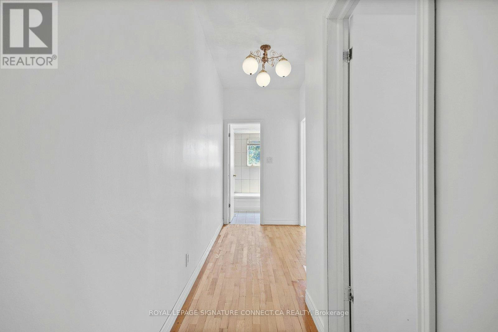 MAIN-19 Mitchell Avenue, Toronto, ON, M6J 1C1 - 18