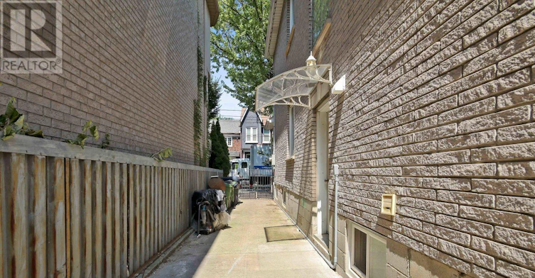 MAIN-19 Mitchell Avenue, Toronto, ON, M6J 1C1 - 23