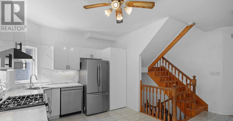MAIN-19 Mitchell Avenue, Toronto, ON, M6J 1C1 - 2