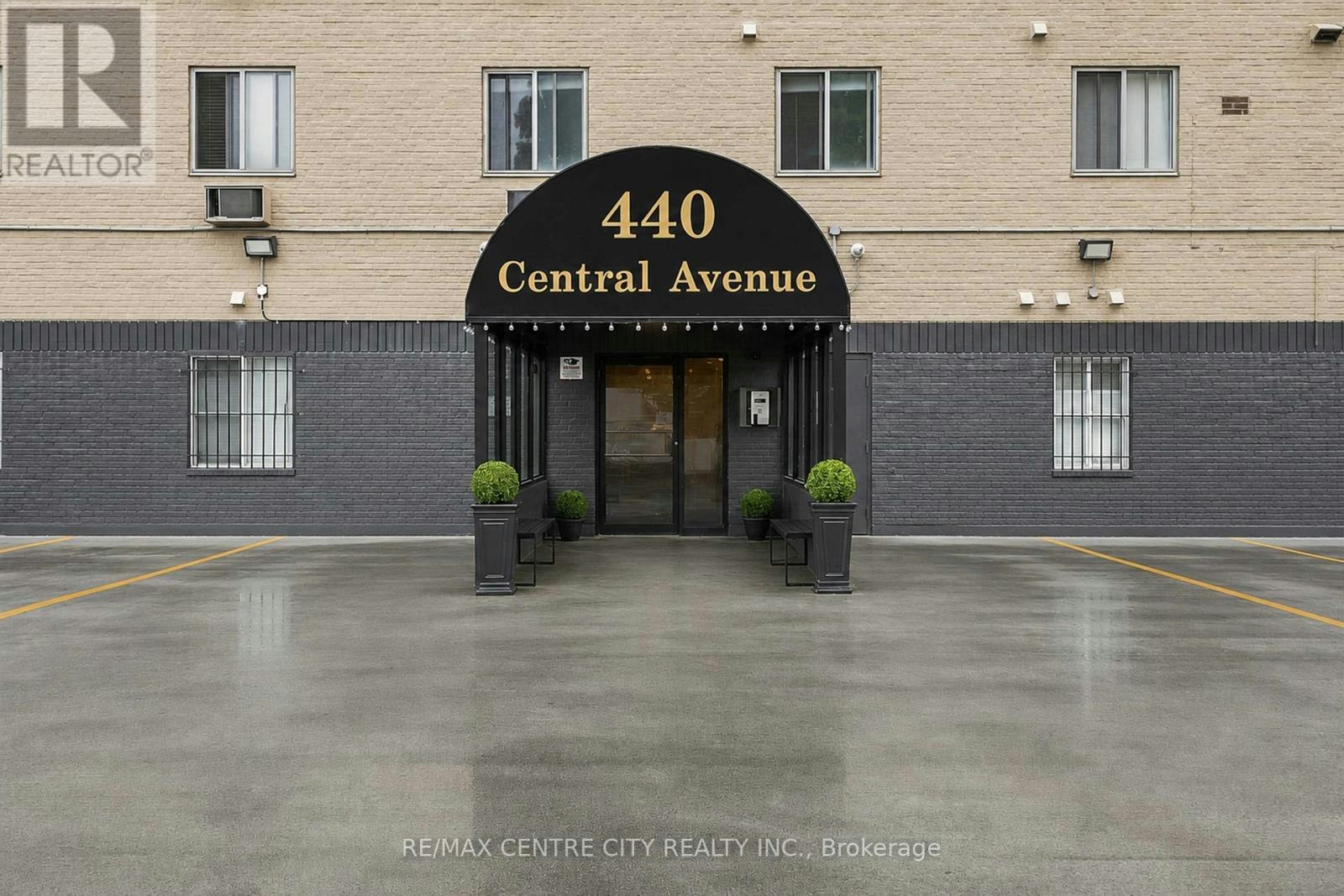 405-440 Central Avenue, London, ON, N6B 2E5