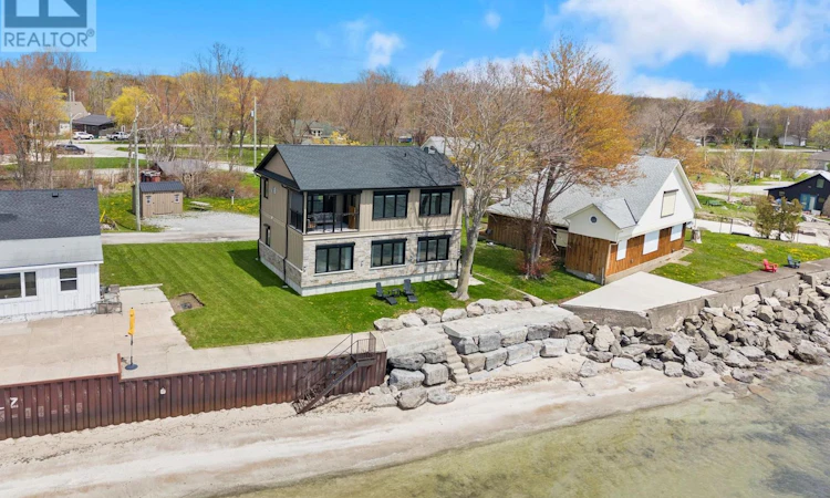 11605 Beach Road W
