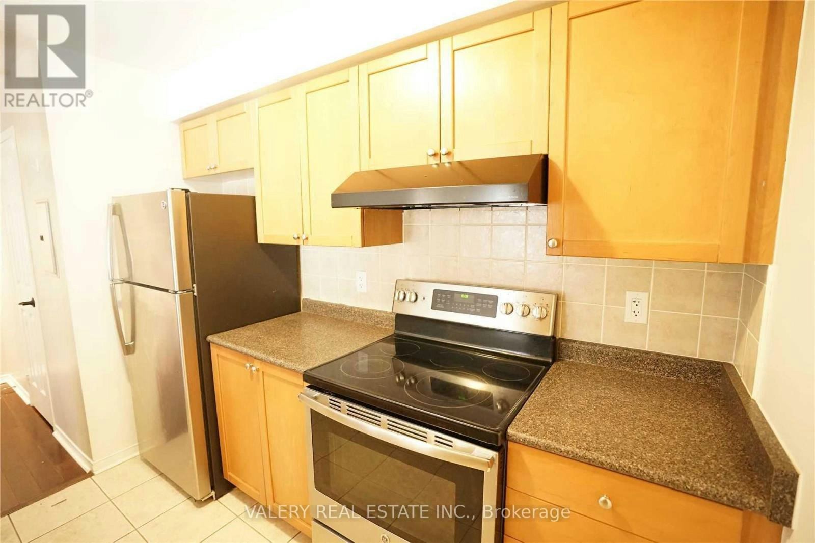 62-50 Turntable Crescent, Toronto, ON, M6H 4K9 - 5