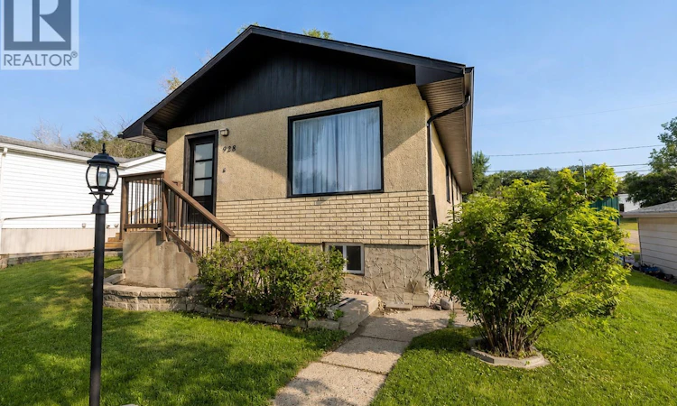 928 Hochelaga Street W