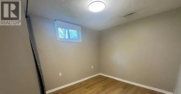 Lower-182 Lynnbrook Crescent, Waterloo, ON, N2L 4X3 - 11