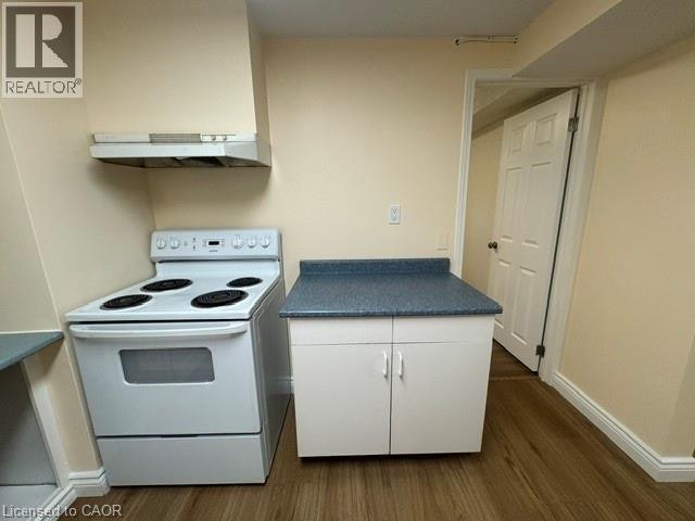 Lower-182 Lynnbrook Crescent, Waterloo, ON, N2L 4X3 - 3