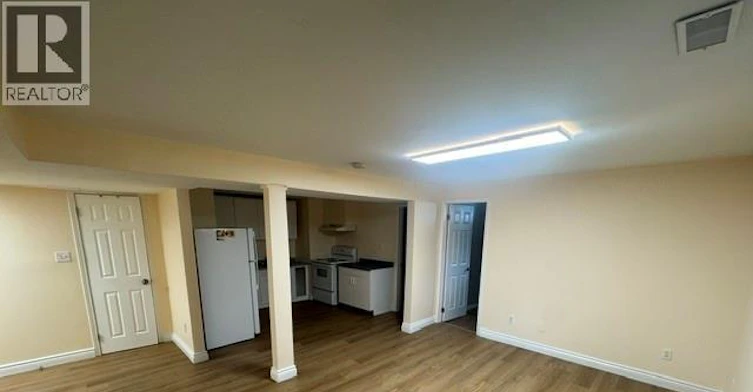 Lower-182 Lynnbrook Crescent, Waterloo, ON, N2L 4X3 - 2