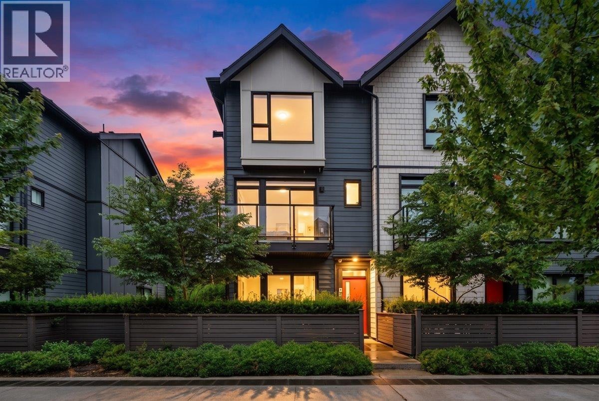 105-4662 Hemlock Way, Delta, BC, V4M 0G1