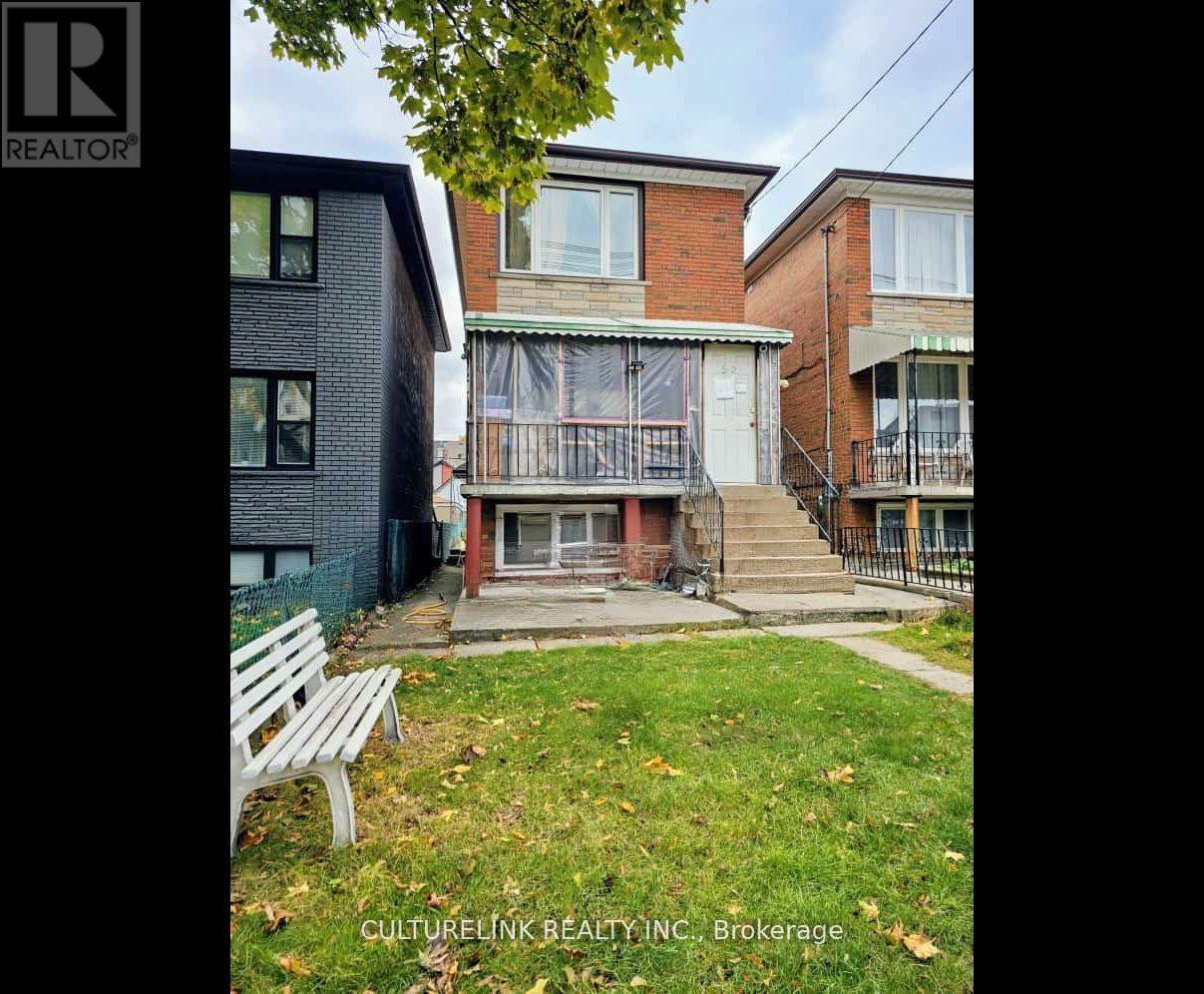 52 Palmerston Avenue, Toronto, ON, M6J 2J1