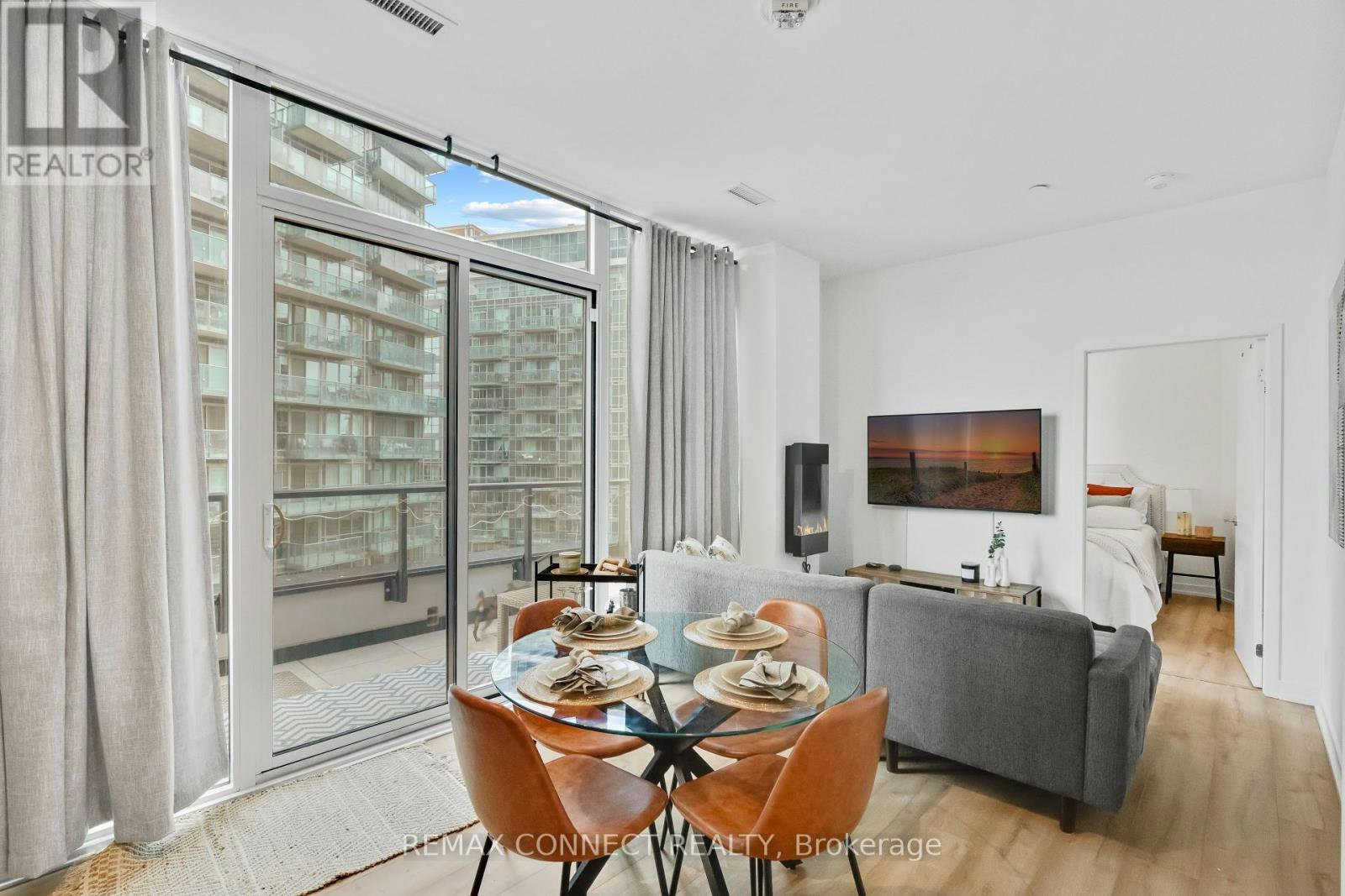 714-135 Liberty Street EAST, Toronto, ON, M6K 0G7 - 4