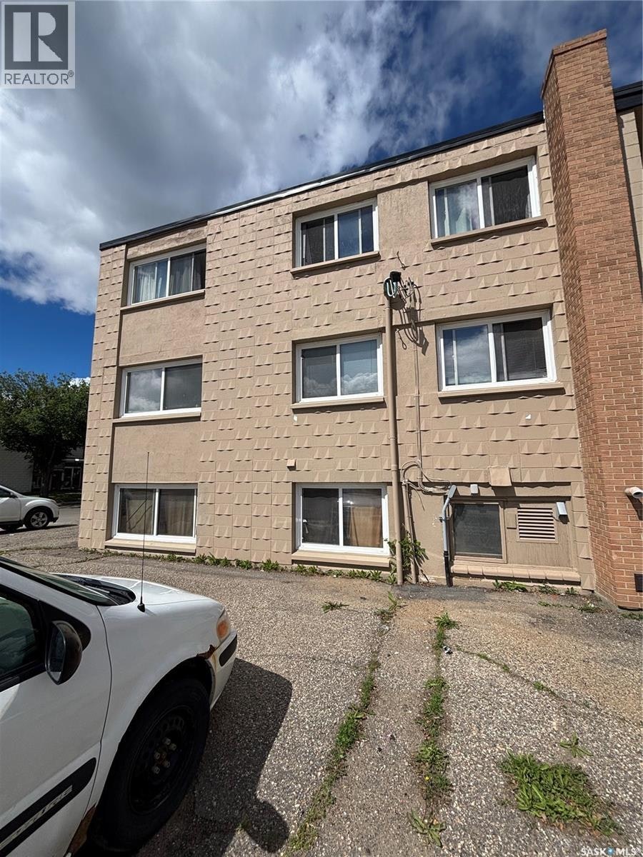 1-2620 5th Avenue N, Regina, SK, S4R 5E5