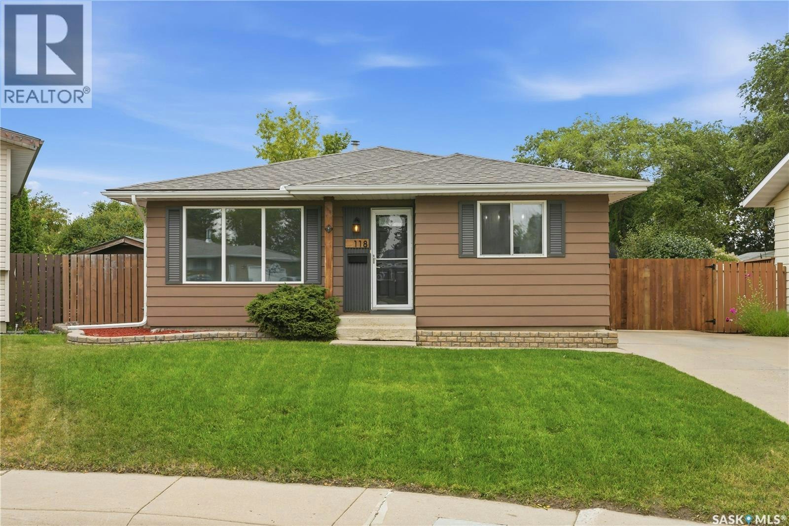 118 Dundurn Place, Saskatoon, SK, S7M 4C3