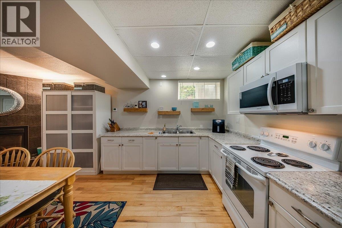 1021 Bridgeview Crescent, Castlegar, BC, V1N 4K9 - 42