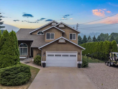 1021 Bridgeview Crescent - 2