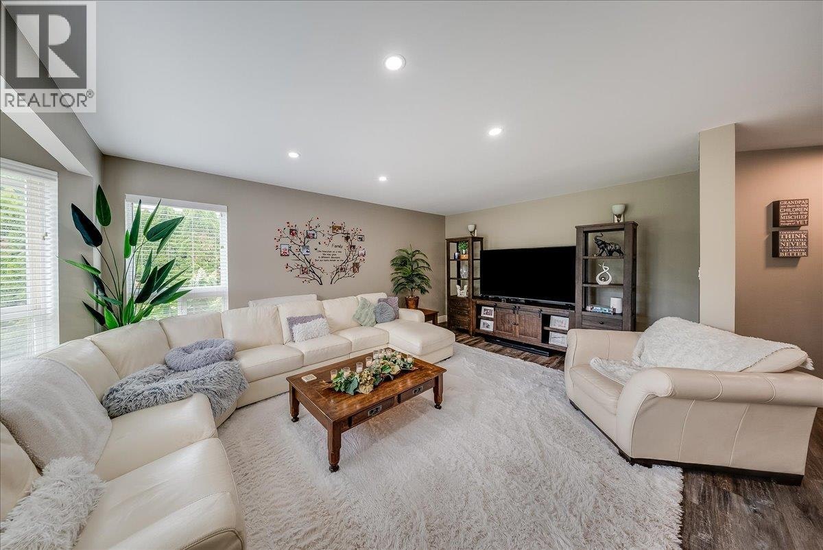 1021 Bridgeview Crescent, Castlegar, BC, V1N 4K9 - 11