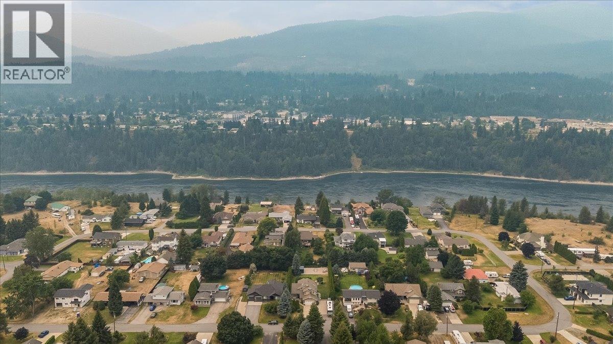 1021 Bridgeview Crescent, Castlegar, BC, V1N 4K9 - 66