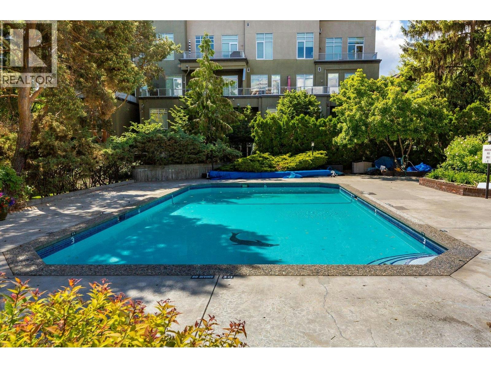 307-1056 Bernard Avenue, Kelowna, BC, V1Y 8L7