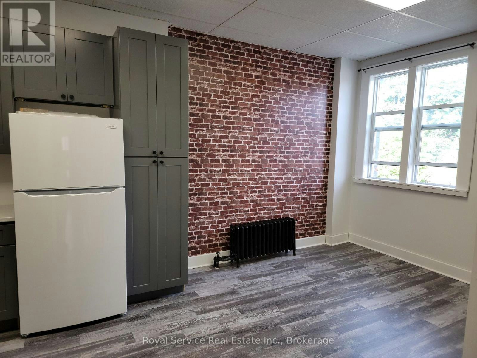 2-18 Walton Street, Port Hope, ON, L1A 1M9 - 2
