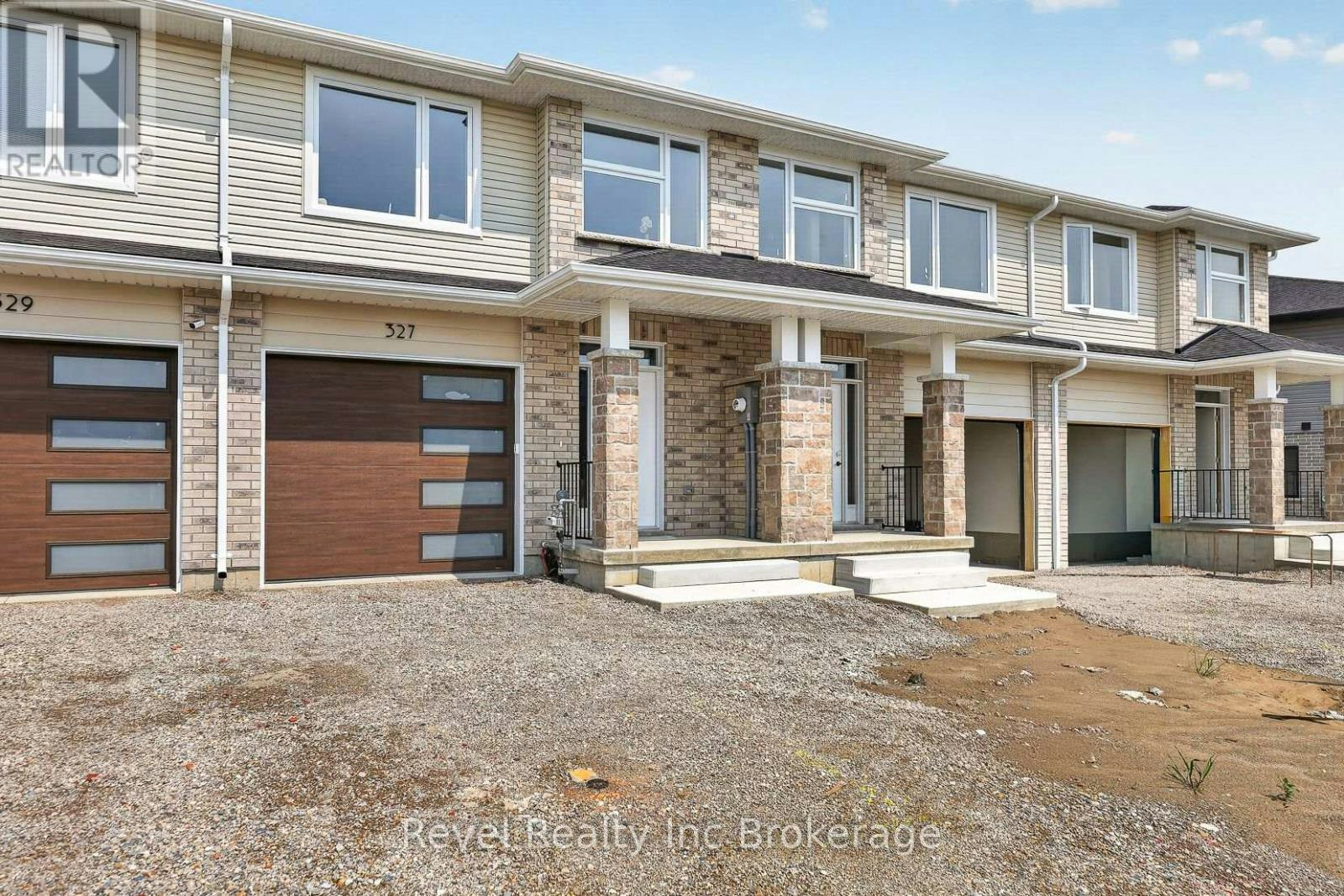 325 Kading Crescent, Oxford Station, ON, N4S 0G6