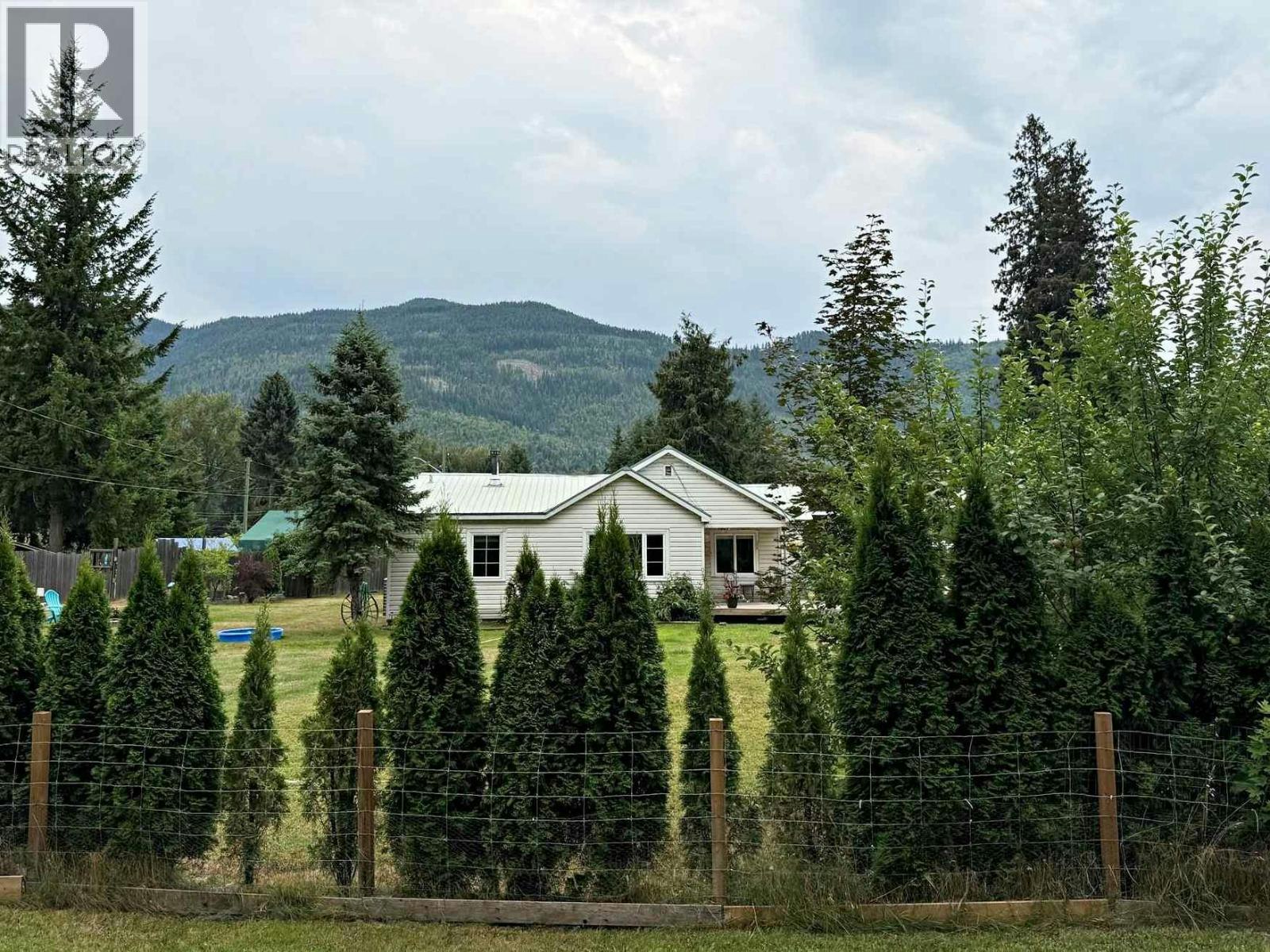 620 Clearwater Village Road, Clearwater, BC, V0E 1N1