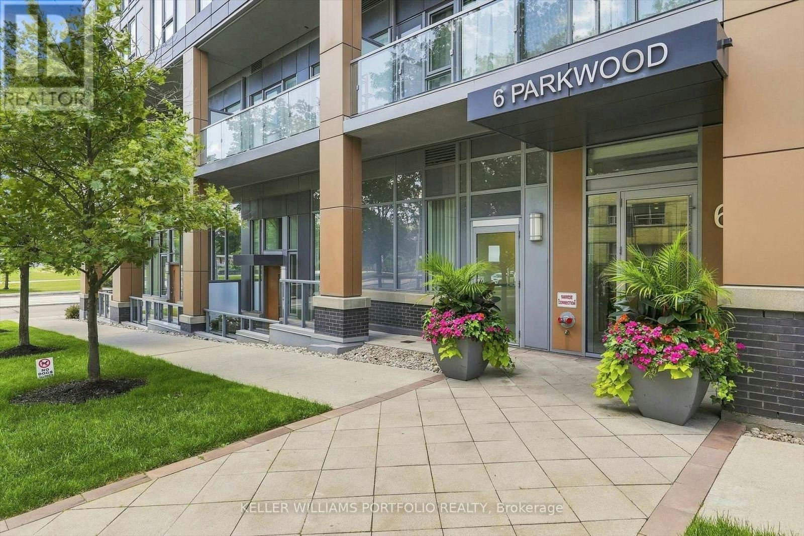 516-6 Parkwood Avenue, Toronto, ON, M4V 0A3 - 4