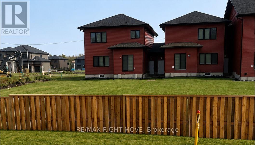 3022 Sandy Acres Avenue, Severn, ON, L3V 8P8 - 3