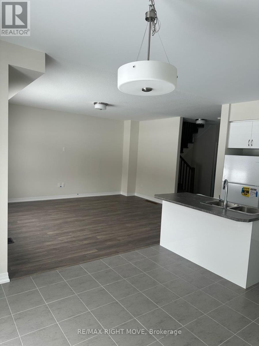 3022 Sandy Acres Avenue, Severn, ON, L3V 8P8 - 7