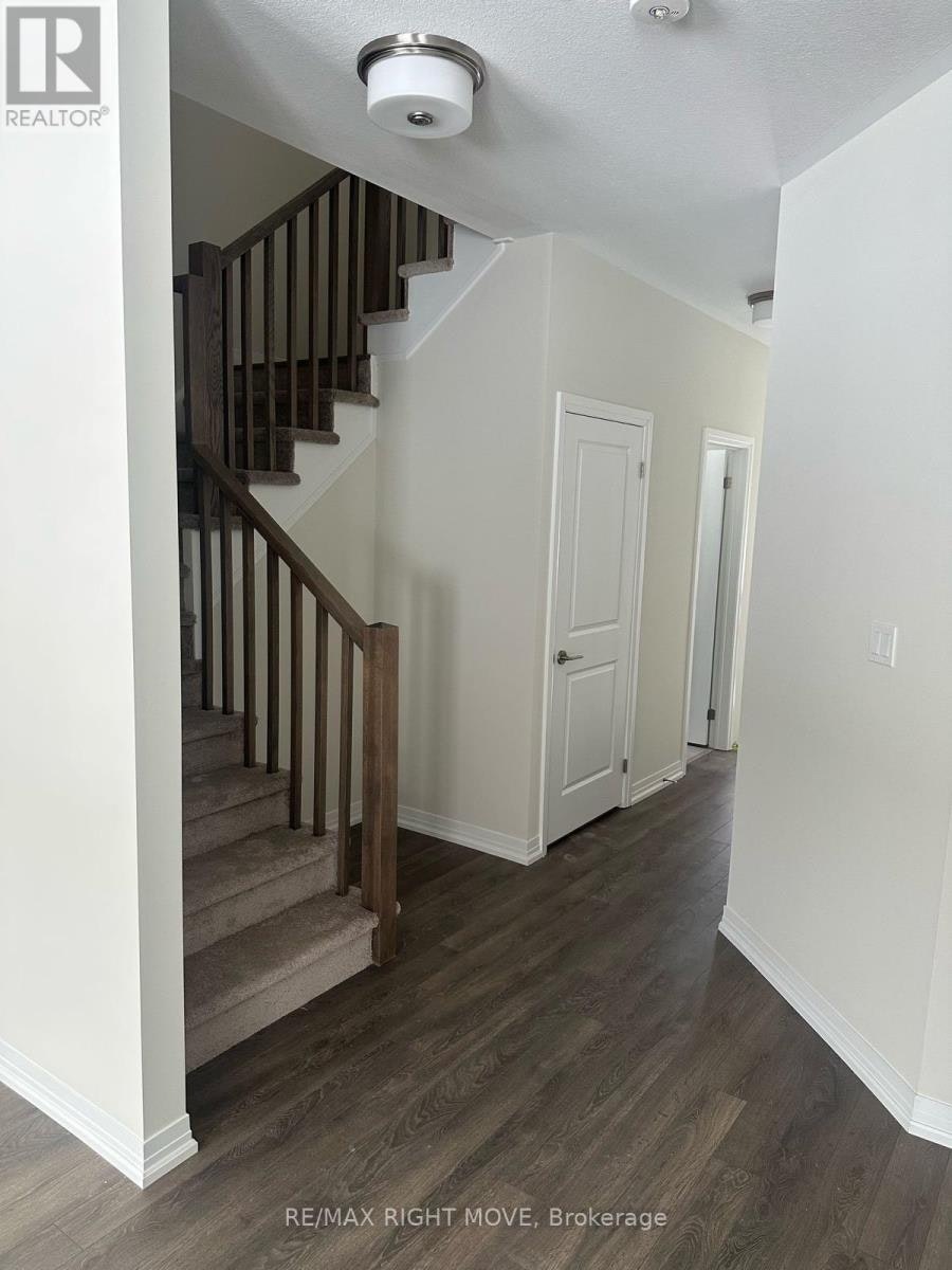 3022 Sandy Acres Avenue, Severn, ON, L3V 8P8 - 10