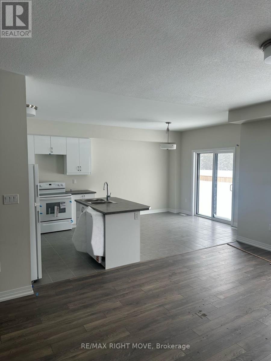 3022 Sandy Acres Avenue, Severn, ON, L3V 8P8 - 6