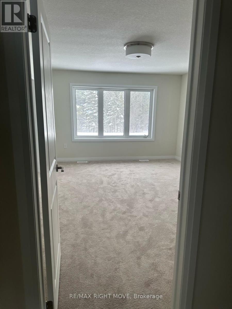 3022 Sandy Acres Avenue, Severn, ON, L3V 8P8 - 11