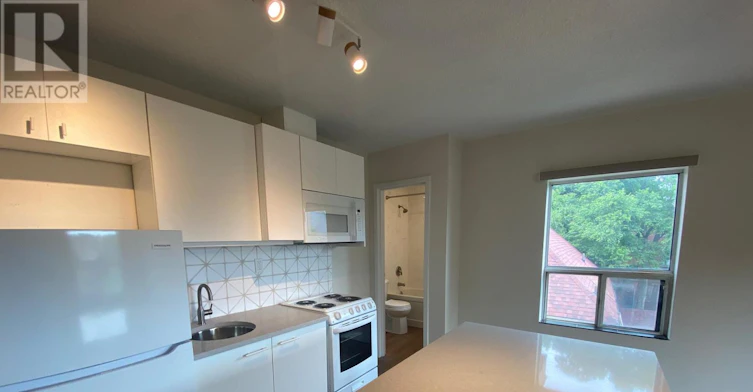 302-5 High Park Boulevard, Toronto, ON, M6R 1M5 - 7