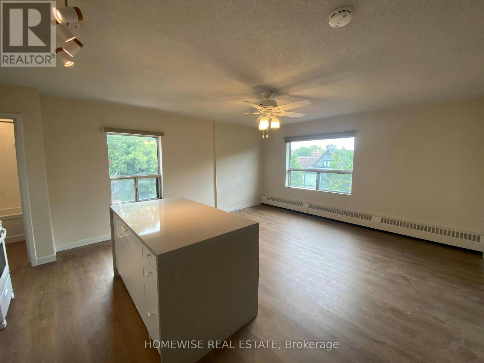 302-5 High Park Boulevard, Toronto, ON, M6R 1M5 - 8