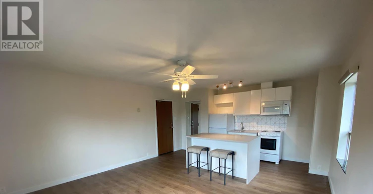 302-5 High Park Boulevard, Toronto, ON, M6R 1M5 - 2