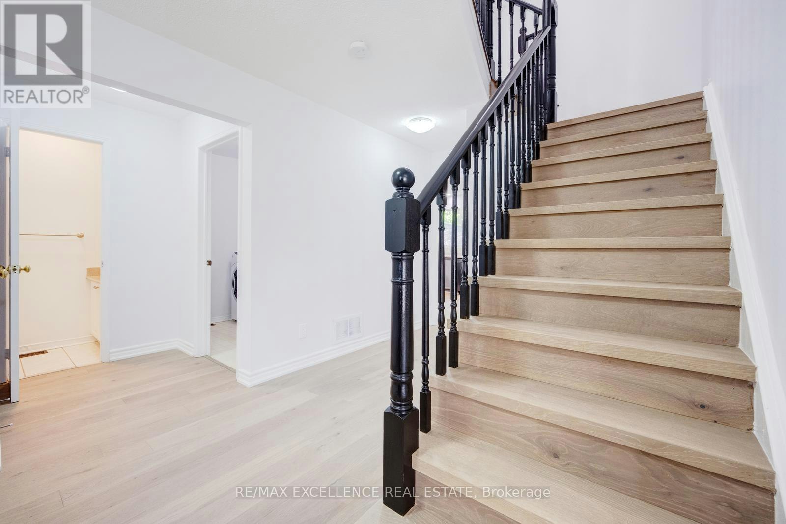 15 Nymark Place, Brampton, ON, L6S 5T5 - 16