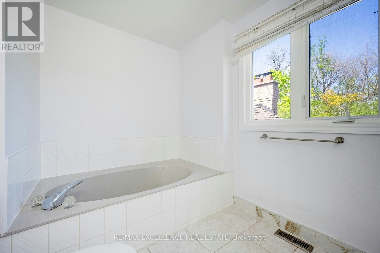 15 Nymark Place, Brampton, ON, L6S 5T5 - 22