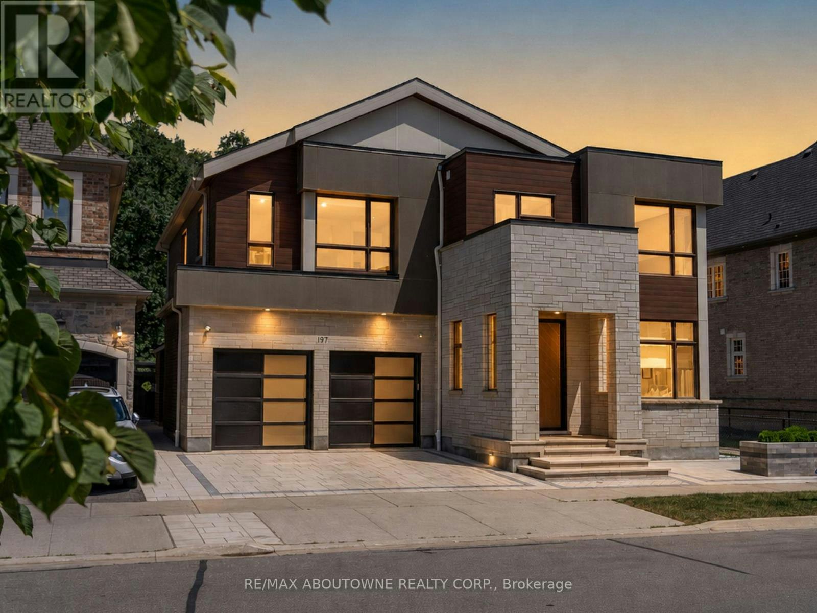 197 Polly Drive, Oakville, ON, L6M 5K2
